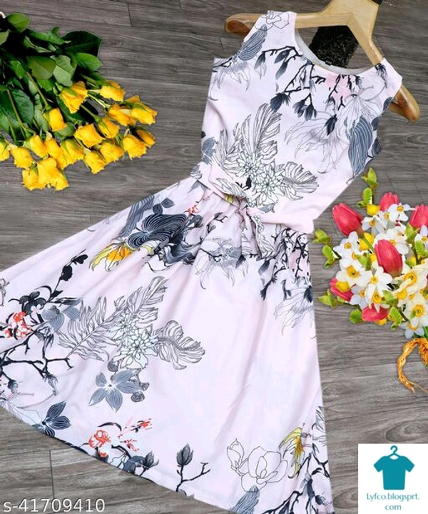 Product Name: *Trendy Retro Women Dresses*Fabric: CrepeSleeve Length: SleevelessPattern: PrintedMultipack: 1 - size- S