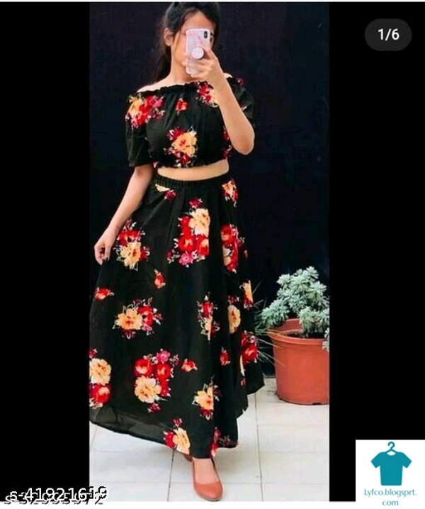Checkout this latest Top & Bottom SetsProduct Name: *Classy Retro Women Top & Bottom Sets*Top Fabric: GeorgetteBottom Fabric: GeorgetteSleeve Length: Short SleevesMultipack: 1 - size- L