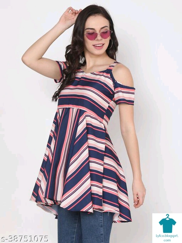 Product Name: *Trendy Ravishing Women Tops & Tunics*Fabric: CrepeSleeve Length: Short SleevesPattern: PrintedMultipack: 1 - size- S
