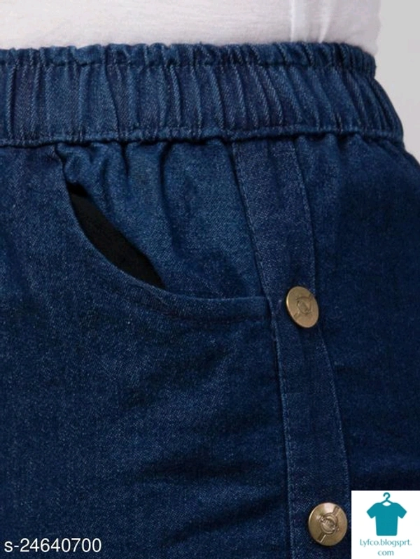 Product Name: *Maniere Creations Dark Blue Side Buttoned Joggers Jeans For Women*Fabric: DenimMultipack: 1 - size- 32