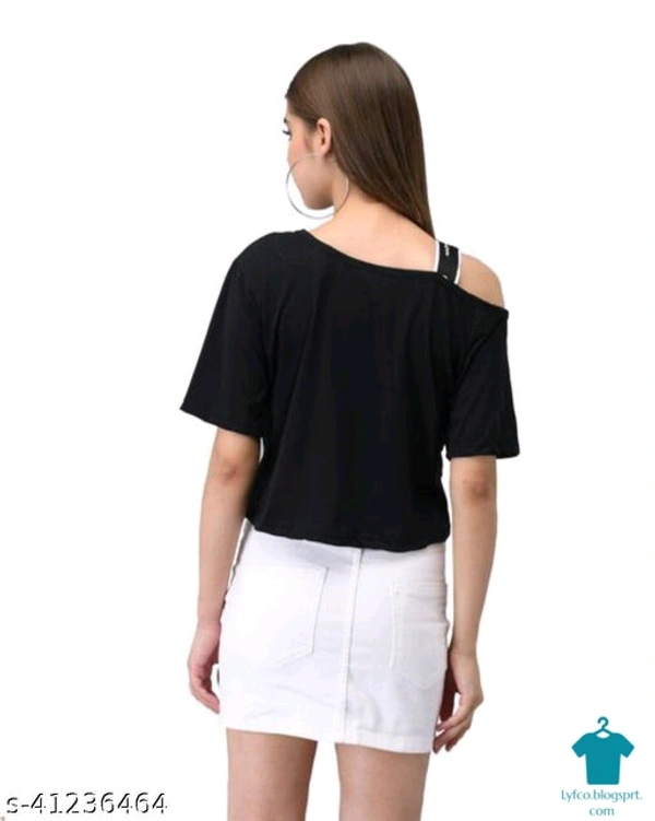 Product Name: *Trendy Modern Women Tops & Tunics*Fabric: ViscoseSleeve Length: Short SleevesPattern: PrintedMultipack: 1 - L