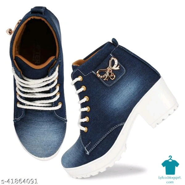 Product Name: *Modern Women Boots*Material: Syntethic LeatherSole Material: PvcPattern: SolidFastening & Back Detail: Lace-UpMultipack: 1 - 7