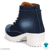 Product Name: *Modern Women Boots*Material: Syntethic LeatherSole Material: PvcPattern: SolidFastening & Back Detail: Lace-UpMultipack: 1 - 7