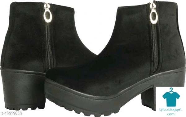 Product Name: *Colorful Women Boots*Material: VelvetSole Material: RubberPattern: PrintedMultipack: 1 - IND-3