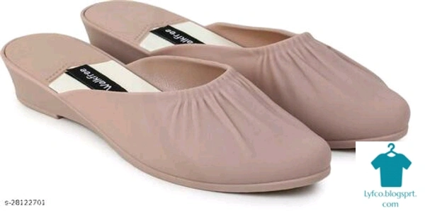 Product Name: *Elite Women Bellies & Ballerinas*Material: SuedeSole Material: TprPattern: SolidFastening & Back Detail: Open BackMultipack: 1 - colour- Dark red