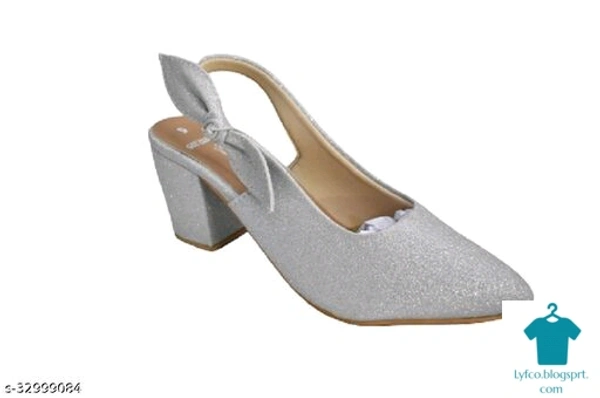 Product Name: *Ravishing Women Bellies & Ballerinas*Material: Syntethic LeatherSole Material: RubberPattern: SolidFastening & Back Detail: BackstrapMultipack: 1 - IND-6