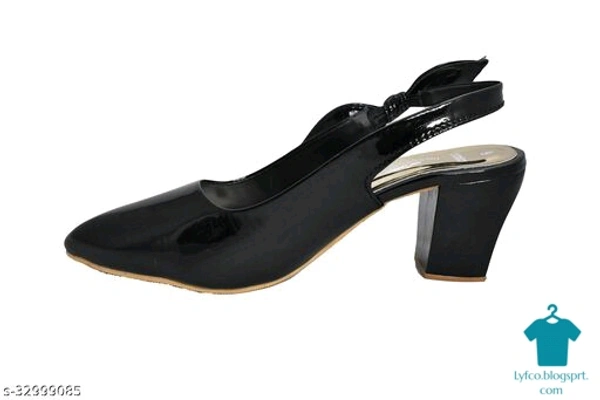 Product Name: *Ravishing Women Bellies & Ballerinas*Material: Syntethic LeatherSole Material: RubberPattern: SolidFastening & Back Detail: BackstrapMultipack: 1 - IND-6