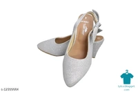 Product Name: *Ravishing Women Bellies & Ballerinas*Material: Syntethic LeatherSole Material: RubberPattern: SolidFastening & Back Detail: BackstrapMultipack: 1 - IND-7