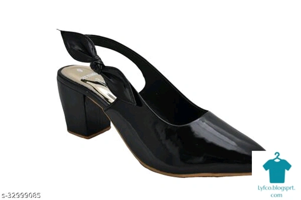 Product Name: *Ravishing Women Bellies & Ballerinas*Material: Syntethic LeatherSole Material: RubberPattern: SolidFastening & Back Detail: BackstrapMultipack: 1 - IND-7