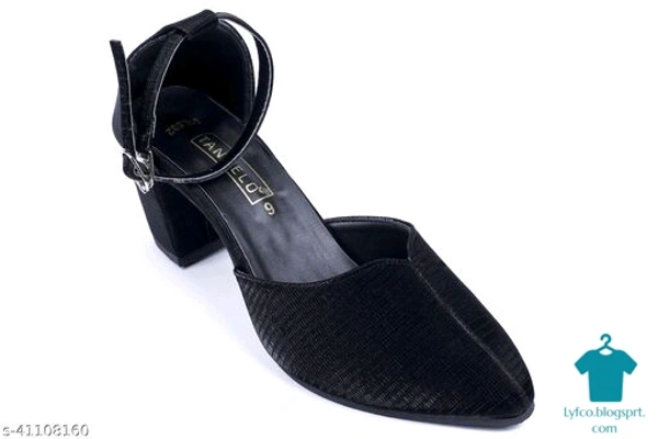 Product Name: *Attractive Women Bellies & Ballerinas*Material: Syntethic LeatherSole Material: RubberPattern: TexturedFastening & Back Detail: Ankle Loop - IND-6