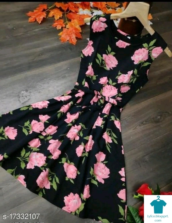 Product Name: *Fancy Fabulous Women Dresses*Fabric: CrepeSleeve Length: Short SleevesPattern: PrintedMultipack: 1 - XS