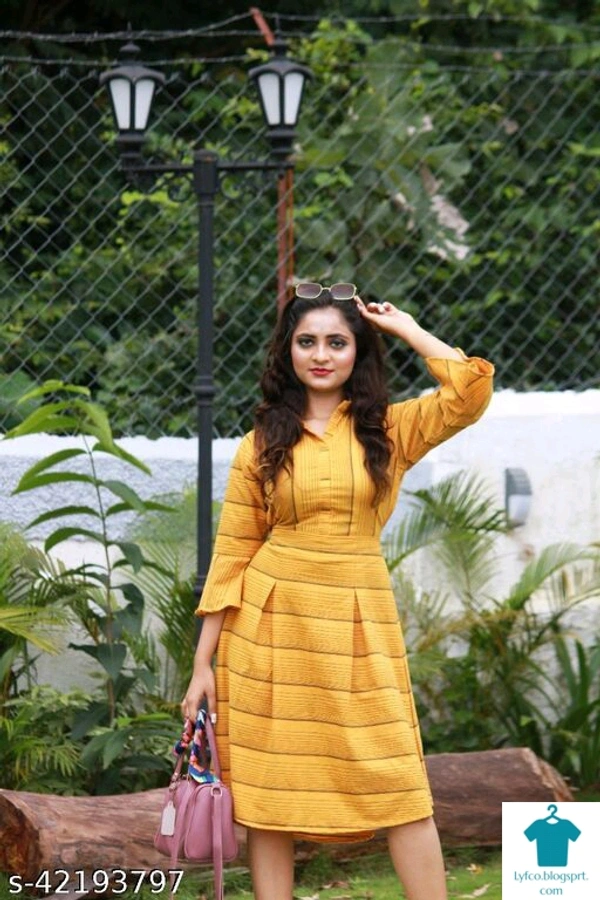 Product Name: *Trendy Retro Women Dresses*Fabric: CottonSleeve Length: Three-Quarter SleevesPattern: PrintedMultipack: 1 - L