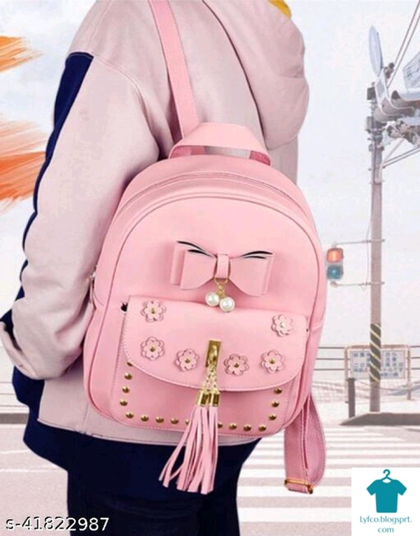 Catalog Name:*Trendy Stylish Women Backpacks*Material: Faux Leather/LeatheretteNo. of Compartments: 1Pattern: EmbellishedMultipack: 1 - Free size