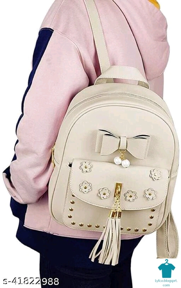 Catalog Name:*Trendy Stylish Women Backpacks*Material: Faux Leather/LeatheretteNo. of Compartments: 1Pattern: EmbellishedMultipack: 1 - Free size