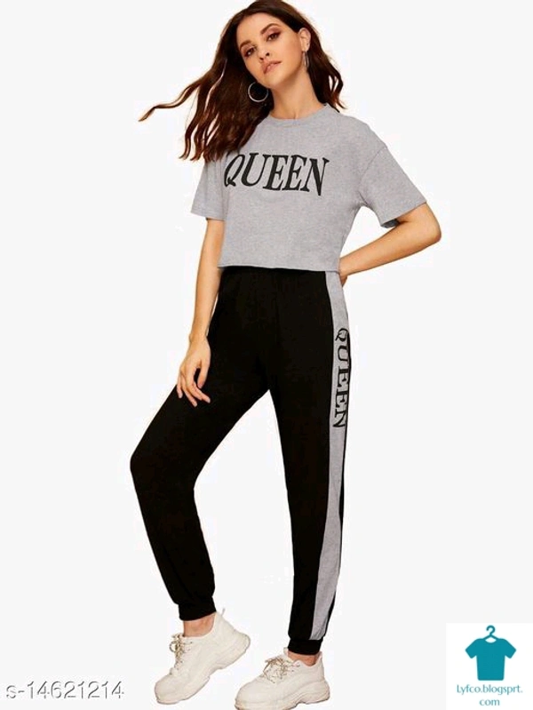 Catalog Name:*Designer Unique Women's Active Clothing Set*Fabric: Cotton BlendSleeve Length: Long SleevesPattern: ColorblockedMultipack: 1 - L