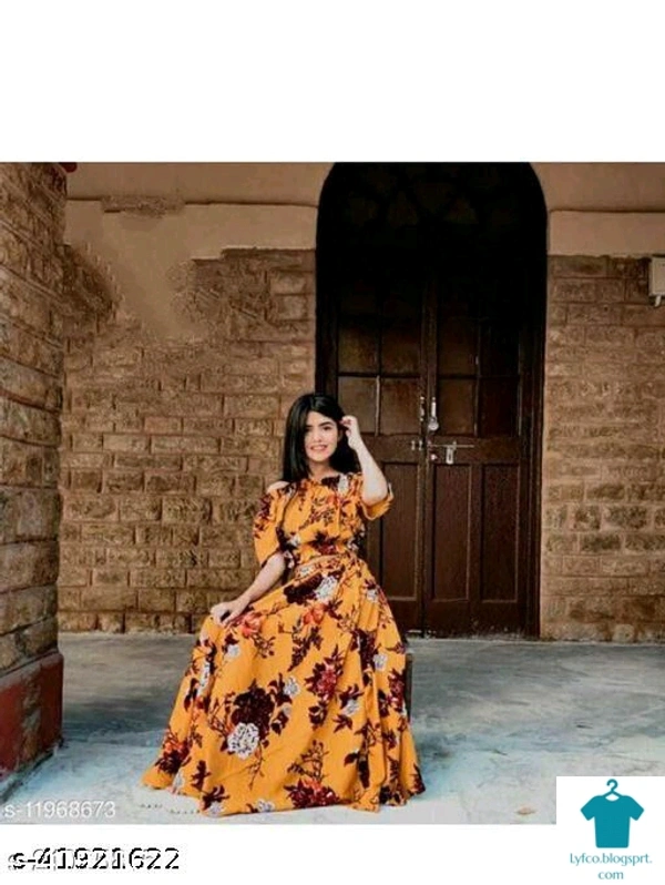Catalog Name:*Comfy Designer Women Top & Bottom Sets*Top Fabric: GeorgetteBottom Fabric: GeorgetteSleeve Length: Short SleevesMultipack: 1 - White