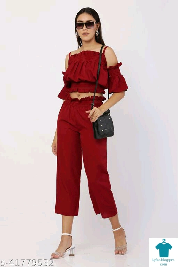 Catalog Name:*Pretty Elegant Women  top and bottom*Top Fabric: NylonBottom Fabric: NylonSleeve Length: Shoulder StrapsMultipack: 1 - S