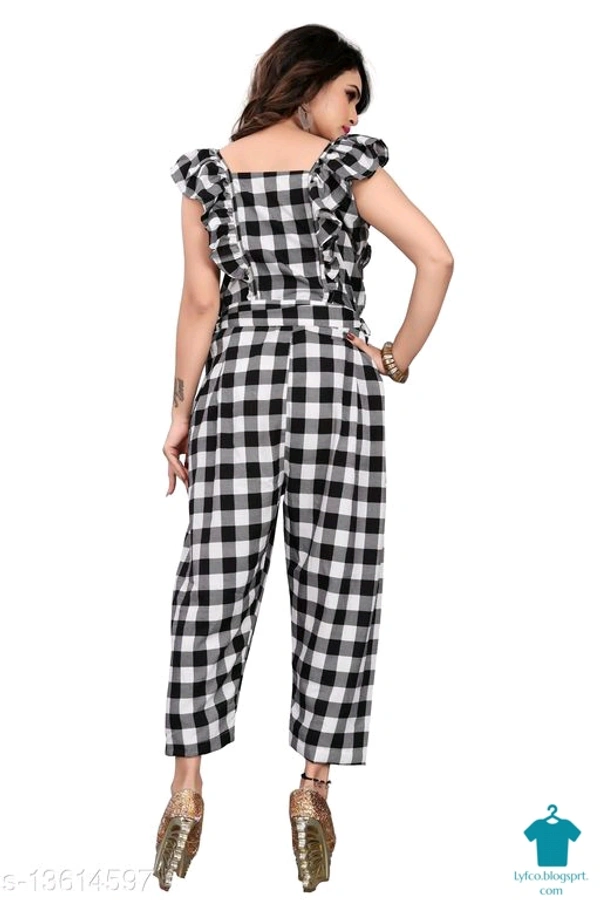 Catalog Name:*Stylish Ravishing Women Jumpsuits*Fabric: CrepeSleeve Length: SleevelessPattern: CheckedMultipack: 1 - XL