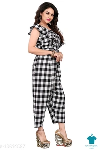 Catalog Name:*Stylish Ravishing Women Jumpsuits*Fabric: CrepeSleeve Length: SleevelessPattern: CheckedMultipack: 1 - XL