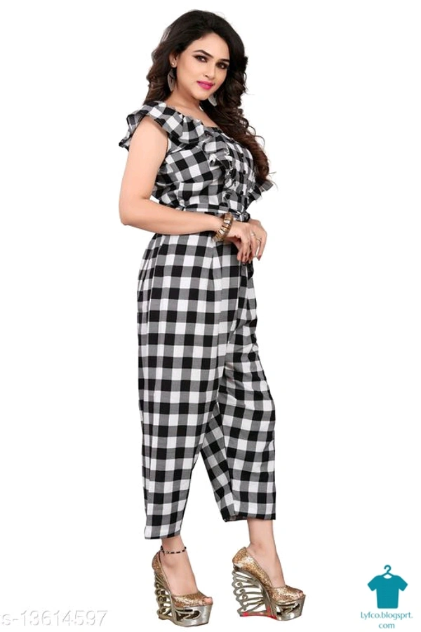 Catalog Name:*Stylish Ravishing Women Jumpsuits*Fabric: CrepeSleeve Length: SleevelessPattern: CheckedMultipack: 1 - XL