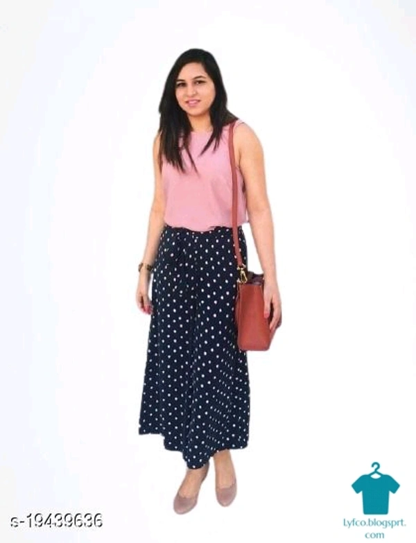 Catalog Name:*Comfy Glamorous Women Top & Bottom Sets*Top Fabric: RayonBottom Fabric: RayonSleeve Length: SleevelessMultipack: 1 - XS