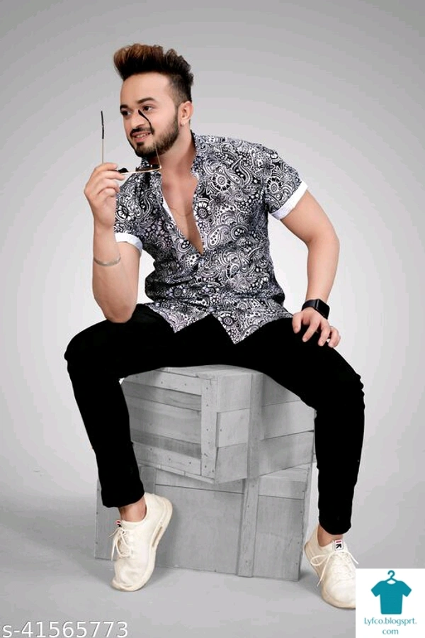 Catalog Name:*Comfy Partywear Men Shirts*Fabric: CottonSleeve Length: Short SleevesPattern: Printed,StripedMultipack: 1 - M