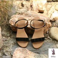Catalog Name:*Unique Fashionable Women Flats*Material: Syntethic LeatherSole Material: TPRPattern: SolidMultipack: 1 - IND-7