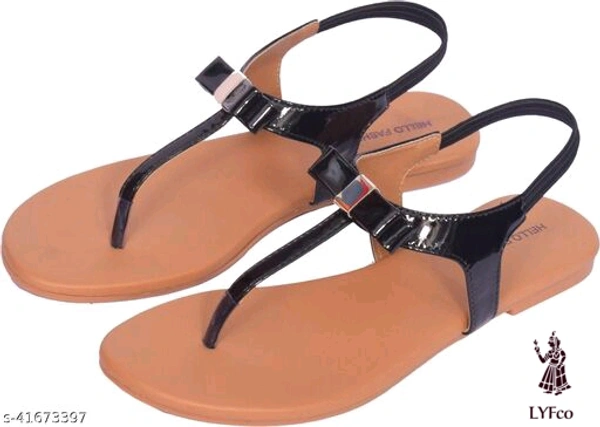 Catalog Name:*Voguish Women Flats*Material: CanvasSole Material: SyntheticPattern: SolidMultipack: 1 - IND-6