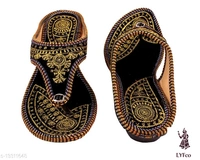 Catalog Name:*Latest Fabulous Women Flats*Material: SyntheticSole Material: PVCFastening & Back Detail: Slip-OnMultipack: 1 - IND-4