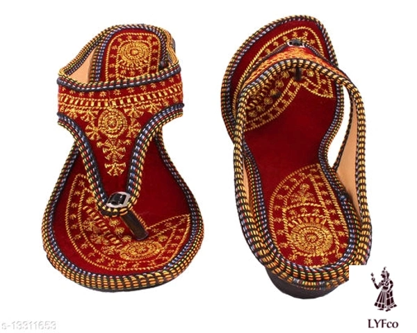 Catalog Name:*Latest Fabulous Women Flats*Material: SyntheticSole Material: PVCFastening & Back Detail: Slip-OnMultipack: 1 - IND-9