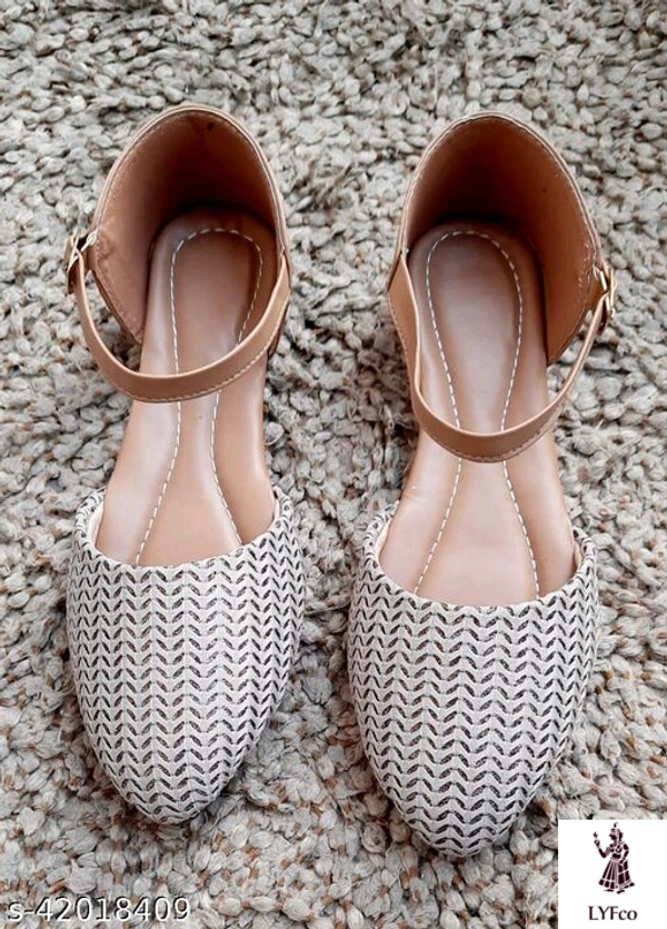 Catalog Name:*Gorgeous Women Flats*Material: PuSole Material: TprPattern: TexturedFastening & Back Detail: Closed BackMultipack: 1 - IND-7