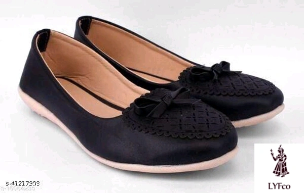 Catalog Name:*Fancy Women Flats*Material: Syntethic LeatherSole Material: TprPattern: Brand LogoFastening & Back Detail: Ankle LoopMultipack: 1 - IND-5