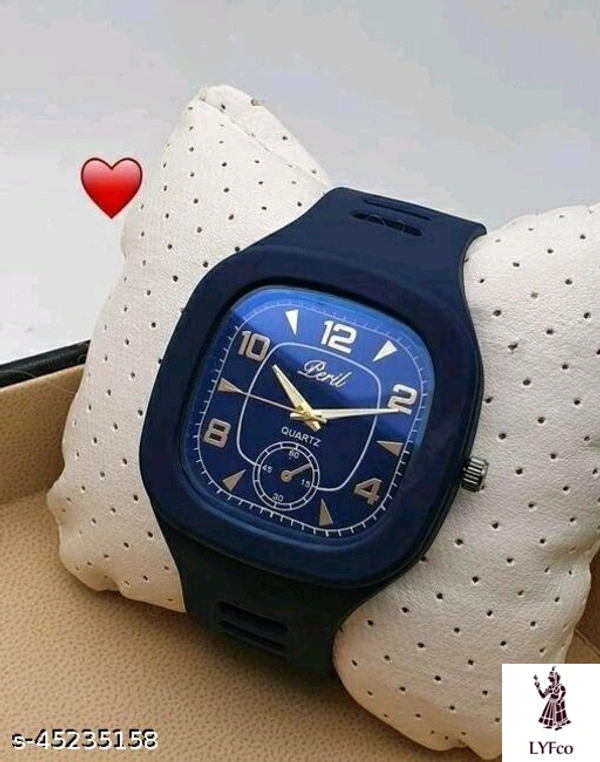 Catalog Name:*Versatile Men Analog Watches*Strap Material: RubberDate Display: NoDial Shape: SquareDisplay Type: AnalogMultipack: 1 - Dark green