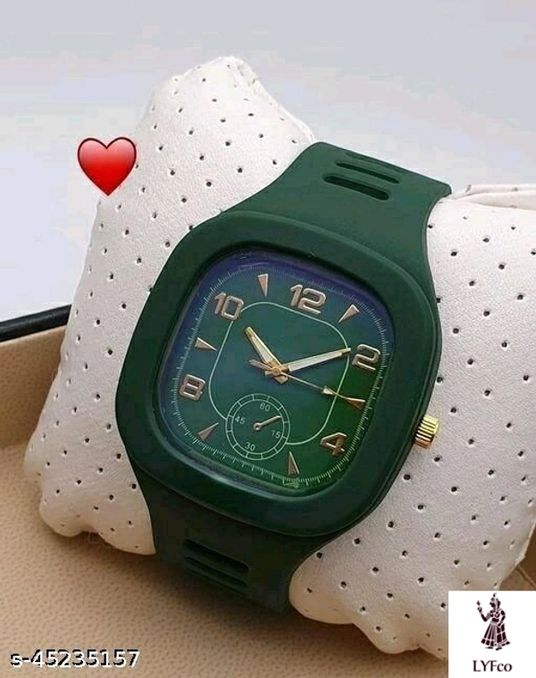 Catalog Name:*Versatile Men Analog Watches*Strap Material: RubberDate Display: NoDial Shape: SquareDisplay Type: AnalogMultipack: 1 - Dark green