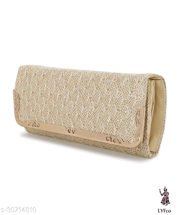 Catalog Name:*Fancy Unique Women Clutches*Material: PUNo. of Compartments: 1,3Pattern: SolidMultipack: 1 - Free size