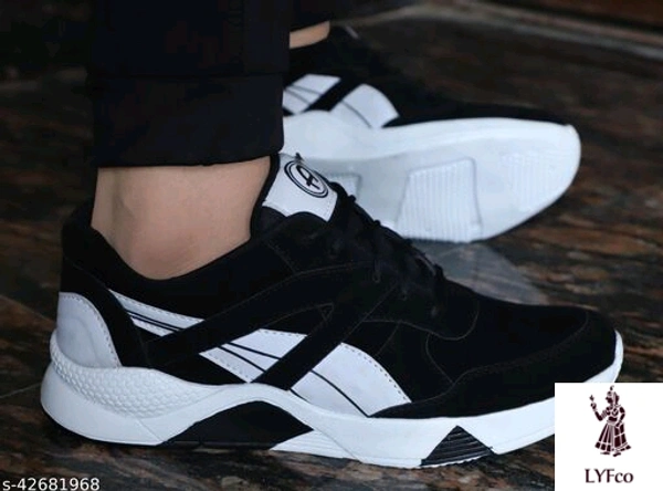 Catalog Name:*Modern Graceful Men Sports Shoes*Material: CanvasSole Material: EVAFastening & Back Detail: Lace-UpPattern: SolidMultipack: 1 - IND-7