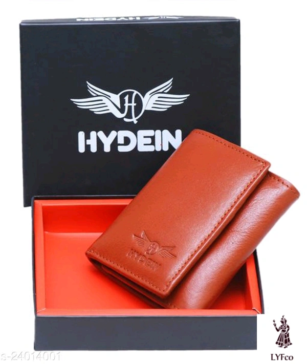 Catalog Name:*FancyTrendy Men Wallets*Material: LeatherNo. of Compartments: 3,2Pattern: Solid,CheckedMultipack: 1 - Free size