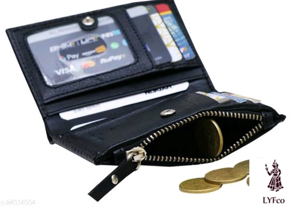 Catalog Name:*FancyTrendy Men Wallets*Material: LeatherNo. of Compartments: 1Pattern: Solid,CheckedMultipack: 1 - Free size