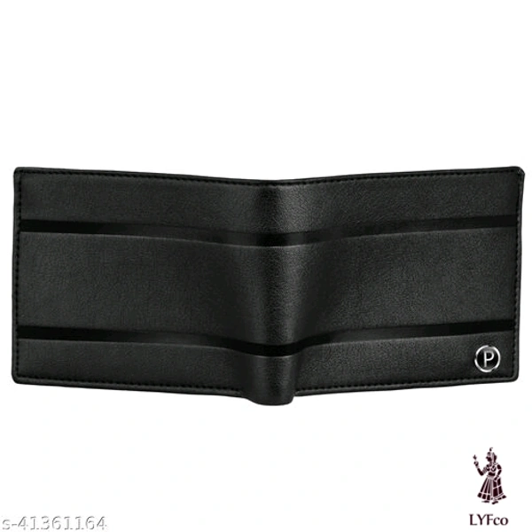 Catalog Name:*StylesUnique Men Wallets*Material: LeatherNo. of Compartments: 2Pattern: SolidMultipack: 1 - Free size