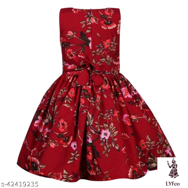 Catalog Name:*Modern Classy Girls Frocks & Dresses*Fabric: CrepeSleeve Length: SleevelessPattern: PrintedMultipack: Single - 4-5 Years