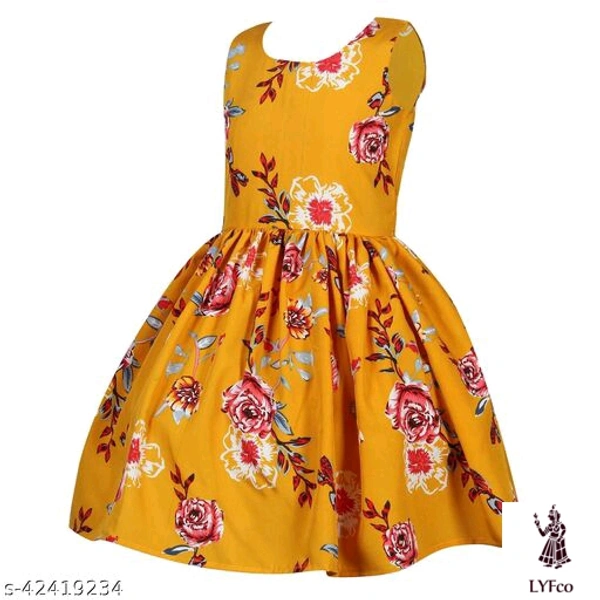 Catalog Name:*Modern Classy Girls Frocks & Dresses*Fabric: CrepeSleeve Length: SleevelessPattern: PrintedMultipack: Single - 6-7 Years