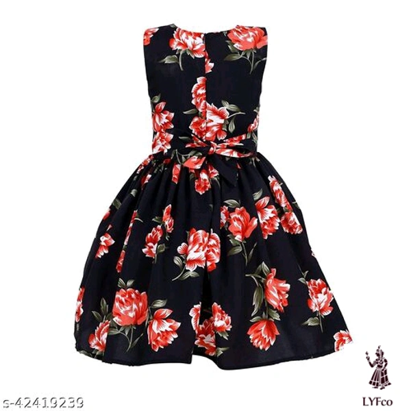 Catalog Name:*Modern Classy Girls Frocks & Dresses*Fabric: CrepeSleeve Length: SleevelessPattern: PrintedMultipack: Single - 8-9 Years