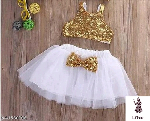 Catalog Name:*Princess Funky Girls Frocks & Dresses*Fabric: NetSleeve Length: SleevelessPattern: EmbroideredMultipack: Single - 6-7 Years