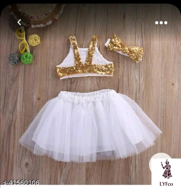 Catalog Name:*Princess Funky Girls Frocks & Dresses*Fabric: NetSleeve Length: SleevelessPattern: EmbroideredMultipack: Single - 7-8 Years