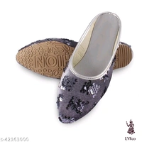 Catalog Name:*Fancy Women Flats*Material: VelvetSole Material: PvcPattern: EmbellishedFastening & Back Detail: Open BackMultipack: 1 - IND-4