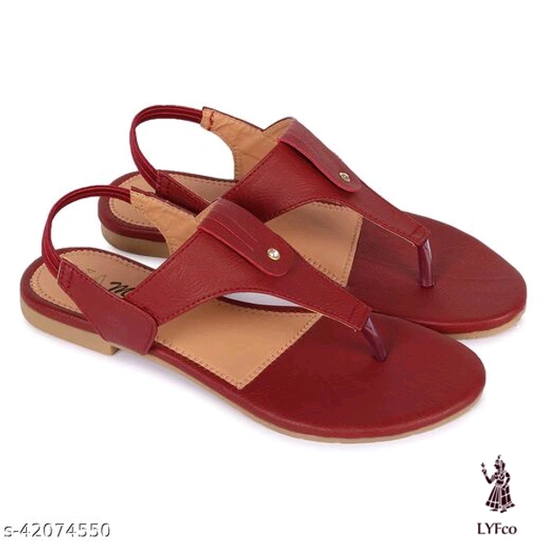 Catalog Name:*Fancy Women Flats*Material: SyntheticSole Material: PvcPattern: Woven DesignFastening & Back Detail: Slip-OnMultipack: 1 - IND5