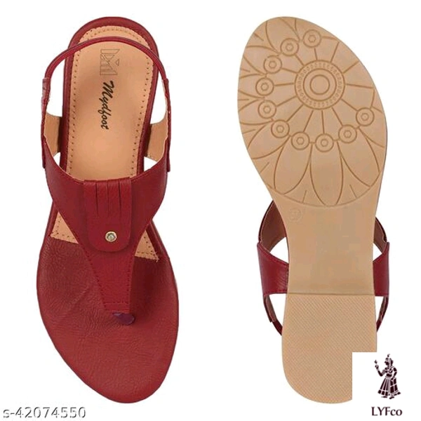 Catalog Name:*Fancy Women Flats*Material: SyntheticSole Material: PvcPattern: Woven DesignFastening & Back Detail: Slip-OnMultipack: 1 - IND5