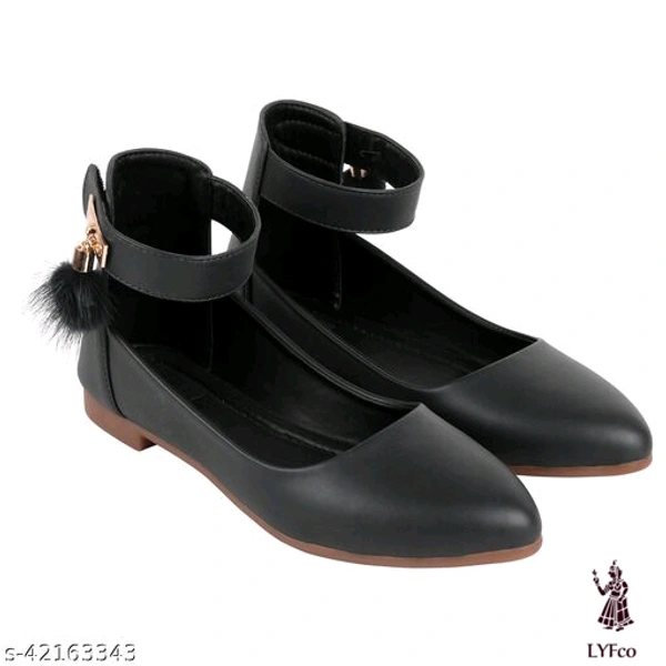 Catalog Name:*Attractive Women Bellies & Ballerinas*Material: SyntheticSole Material: PvcPattern: SolidMultipack: 1 - 7