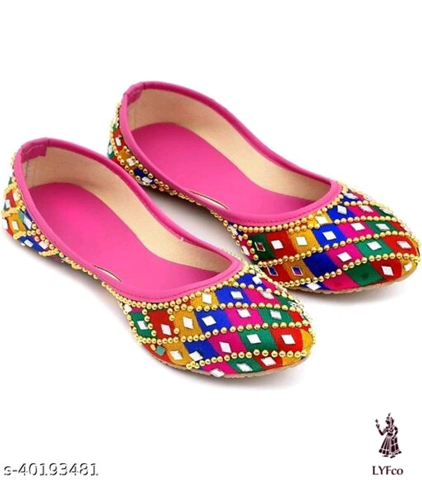Catalog Name:*Alluring Women Bellies & Ballerinas*Material: SyntheticSole Material: PvcPattern: EmbellishedFastening & Back Detail: Closed BackMultipack: 1 - IND-9