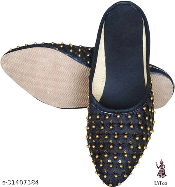 Catalog Name:*Elite Women Juttis & Mojaris*Material: SuedesyntheticSole Material: PvcPattern: TexturedFastening & Back Detail: Open BackMultipack: 1 - IND-7